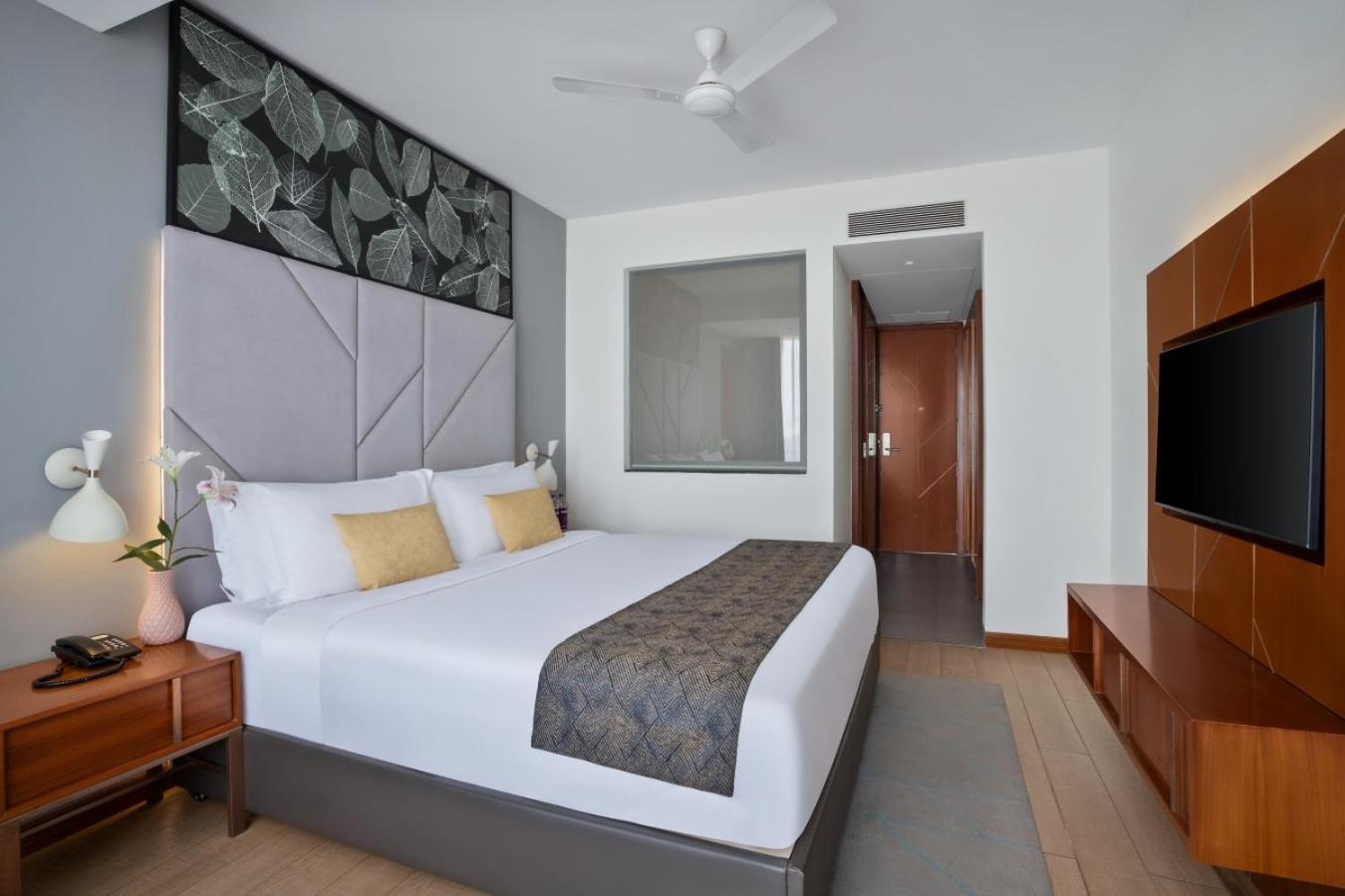 Hotel De Mandarin Candolim Exterior foto