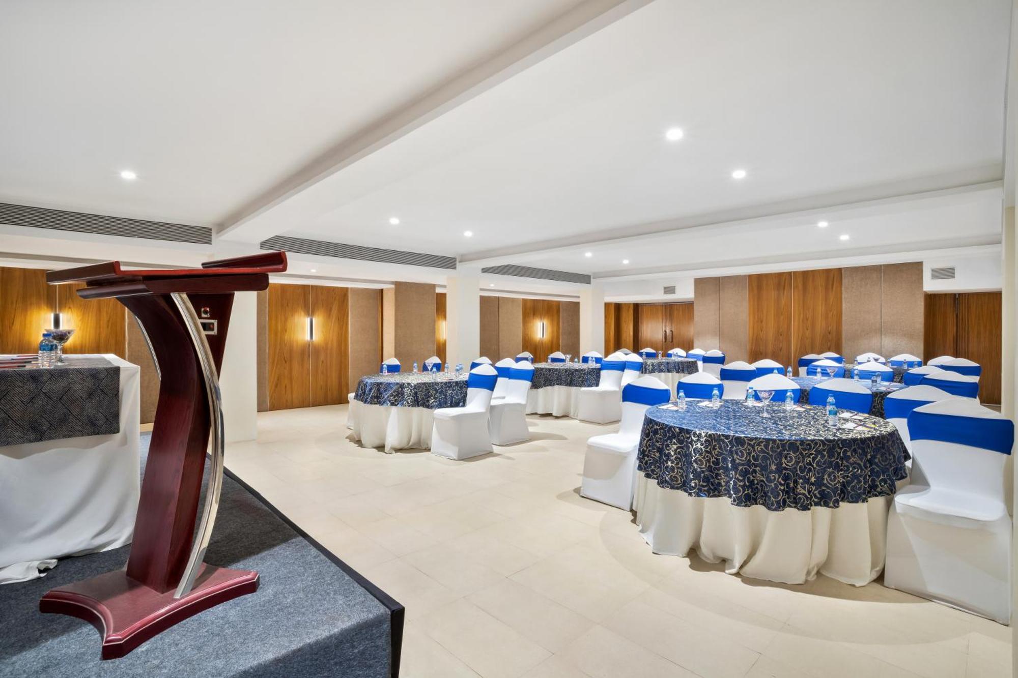 Hotel De Mandarin Candolim Exterior foto